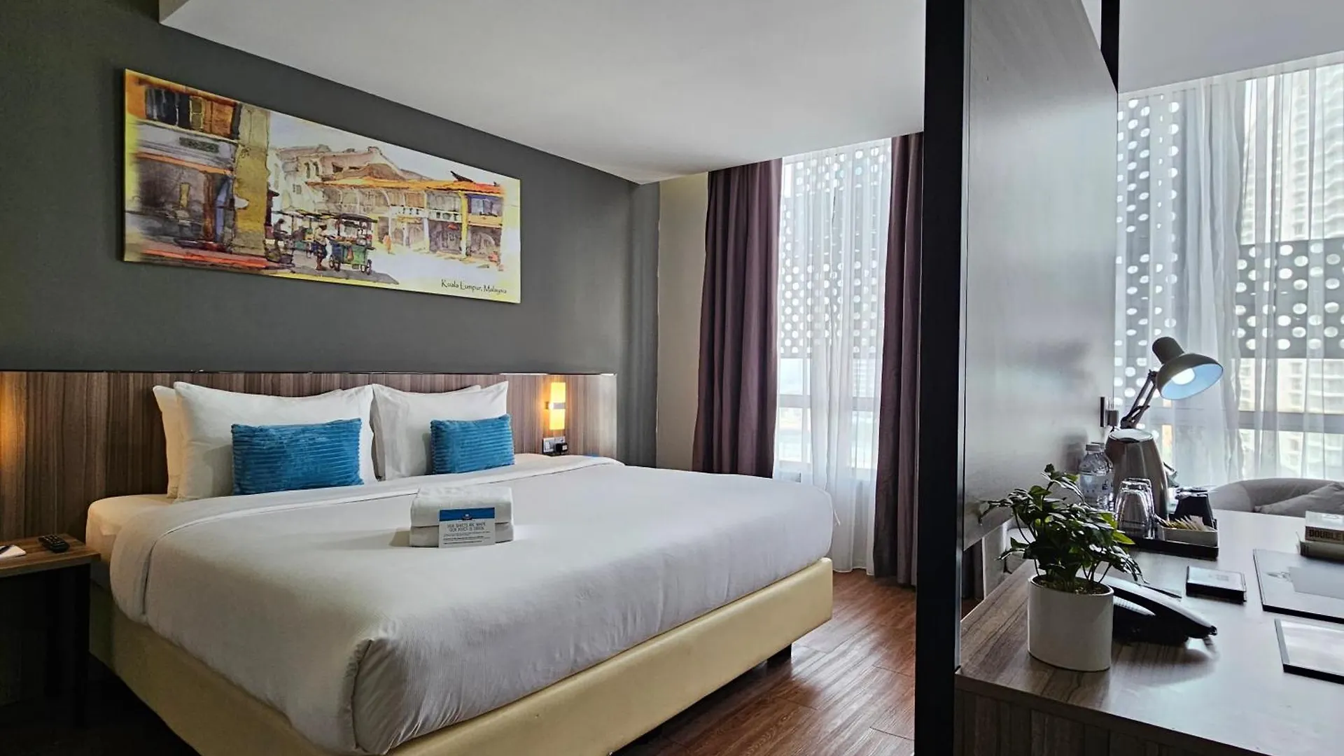 ****  Days Hotel & Suites By Wyndham Kl - Chan Sow Lin Mrt Or Lrt Kuala Lumpur Malaysia