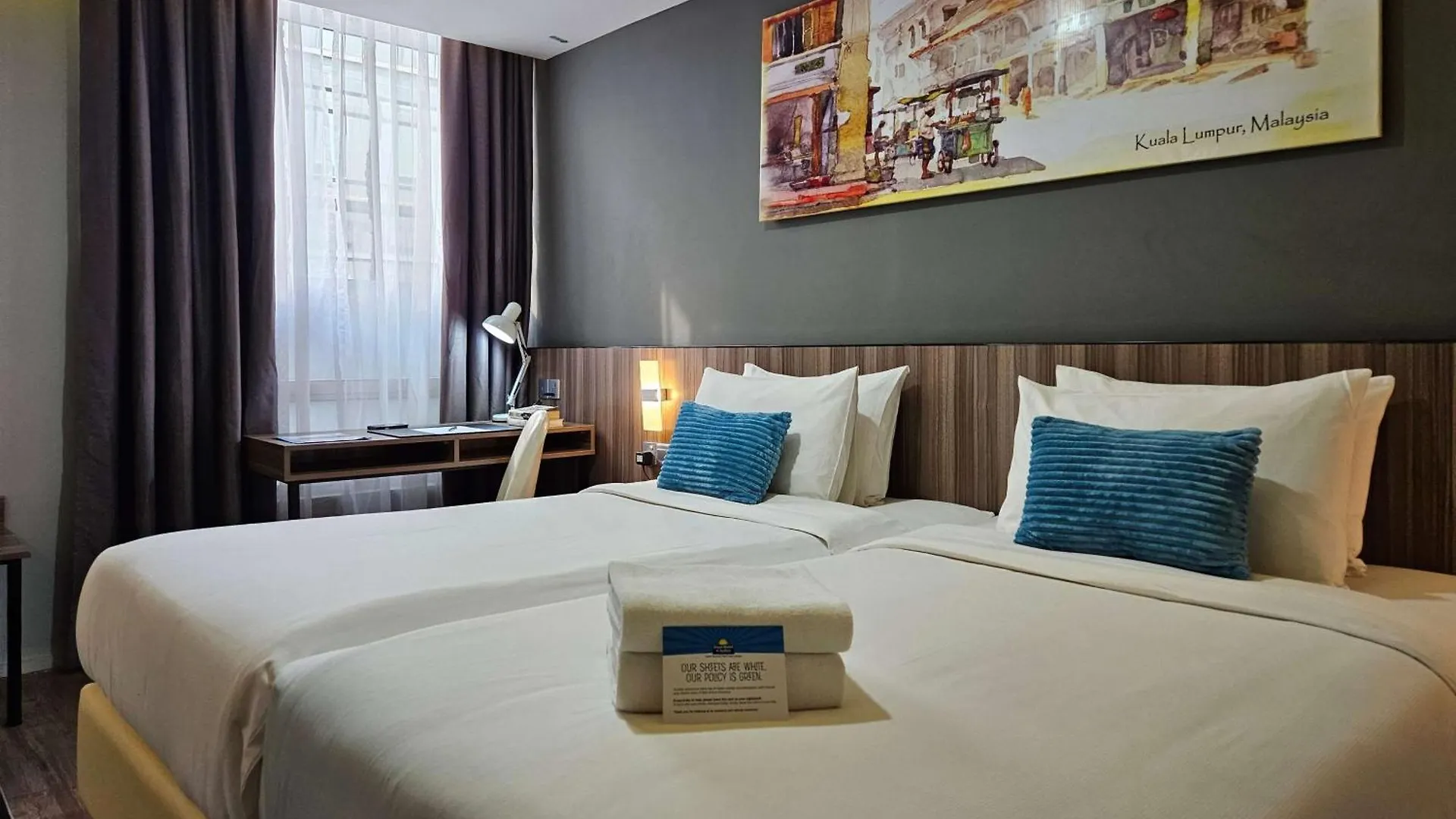 ****  Days Hotel & Suites By Wyndham Kl - Chan Sow Lin Mrt Or Lrt Kuala Lumpur Malaysia