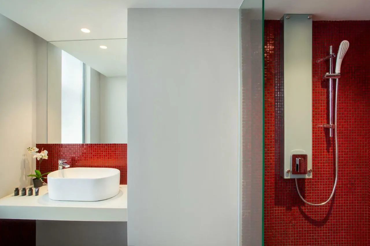 Days Hotel & Suites By Wyndham Kl - Chan Sow Lin Mrt Or Lrt Kuala Lumpur
